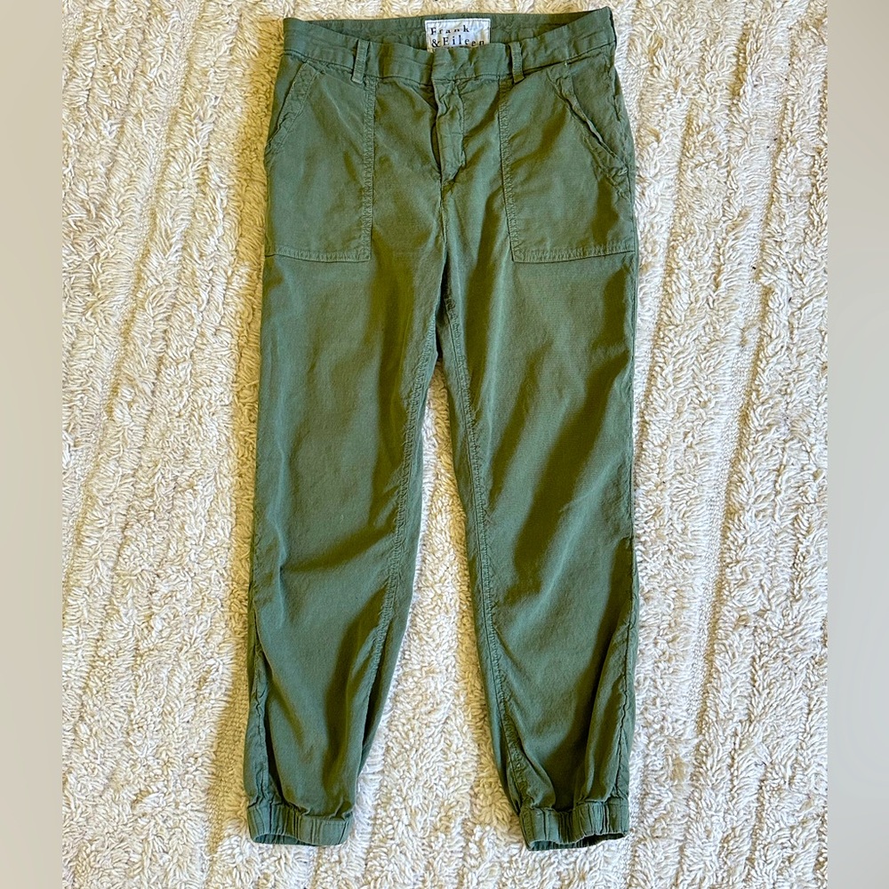 Frank & Eileen Jameson Jogger size 8